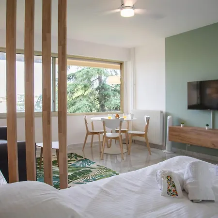 Apartment Flat With Hot Pool