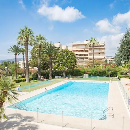Flat With Hot Pool Appartamento *