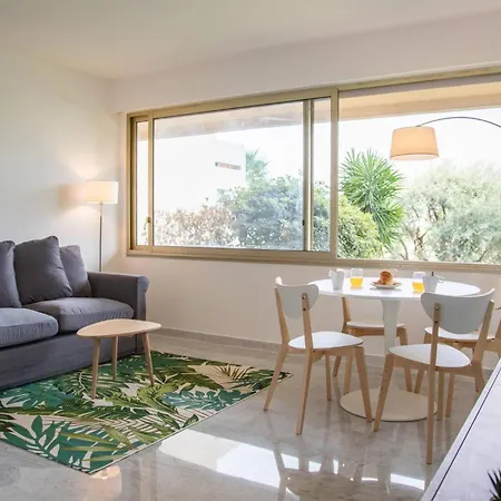 Διαμέρισμα Flat With Hot Pool *